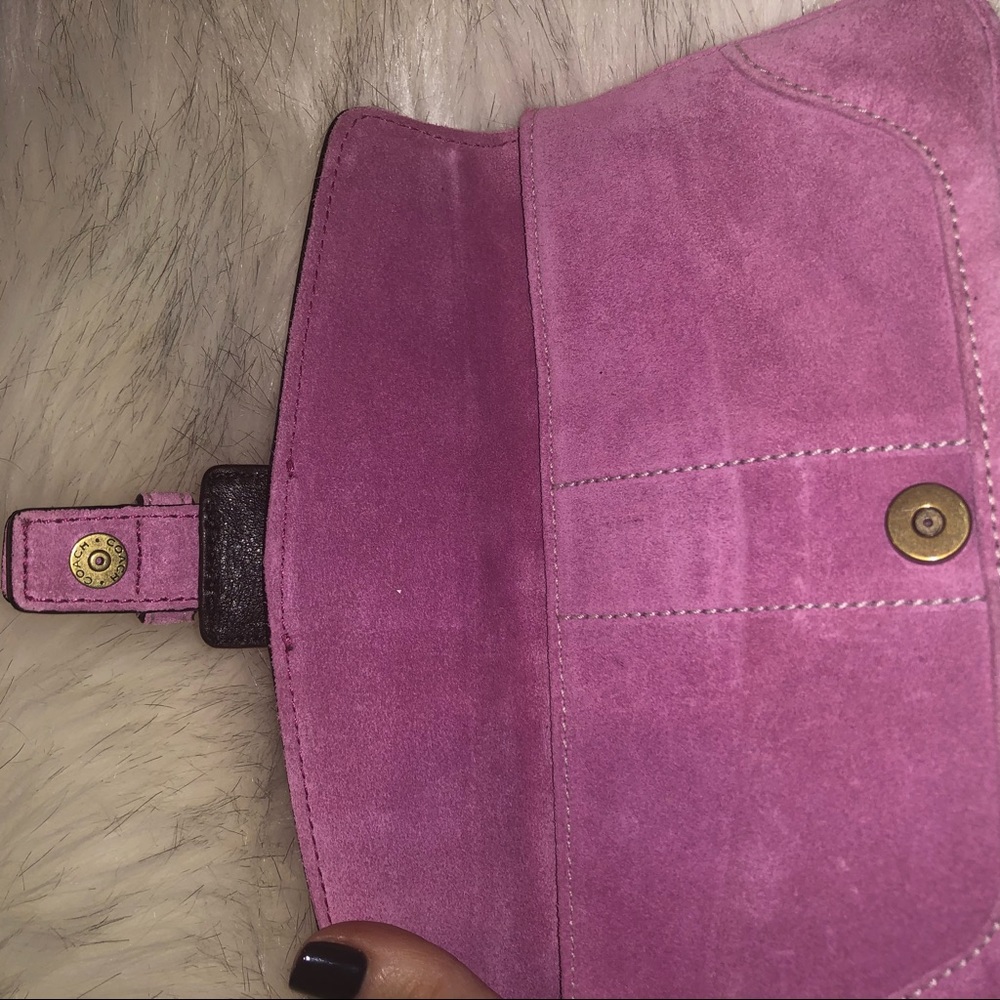 COACH Pink Suede Wristlet 💓 - Picture 5 of 6